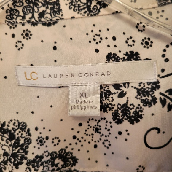 LC Lauren Conrad XL Blouse Cream Black Floral Longsleeve Sheer Button Up - Picture 10 of 16